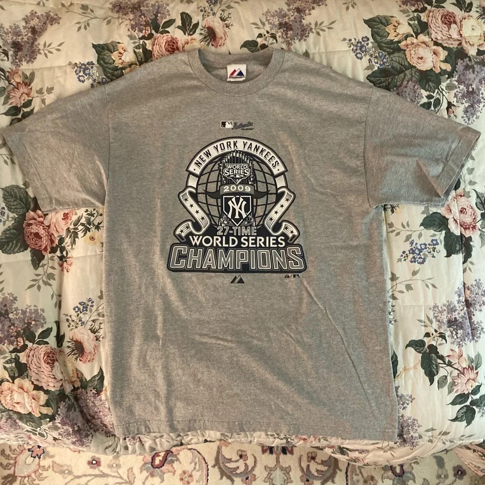 NWOT New York Yankees 2009 World Series Champions t-shirt - Picture 1 of 3